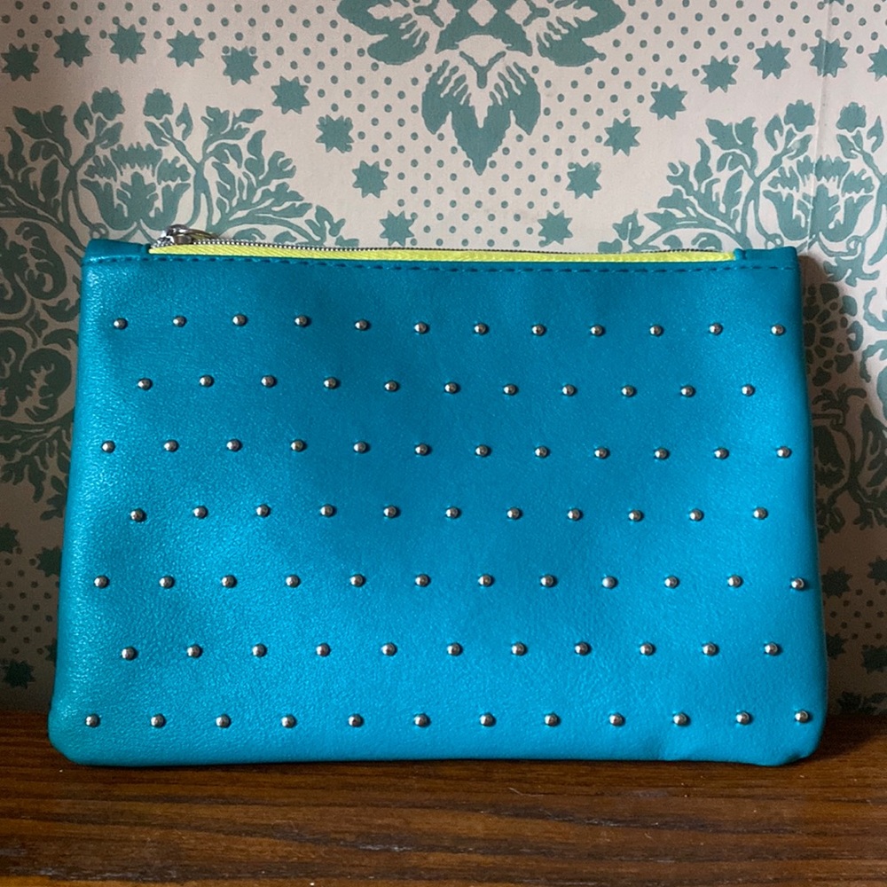 Ipsy Glam bag